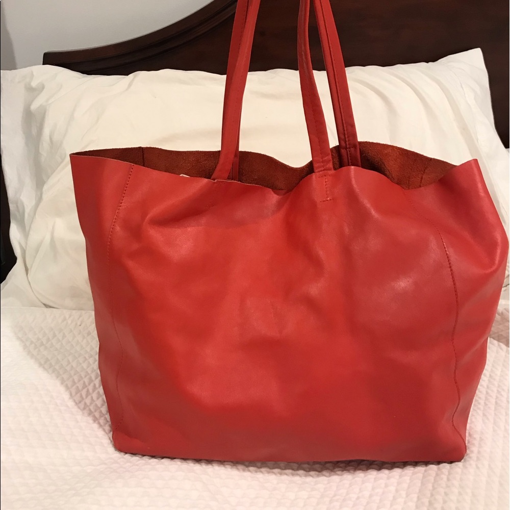 Cuyana Tote